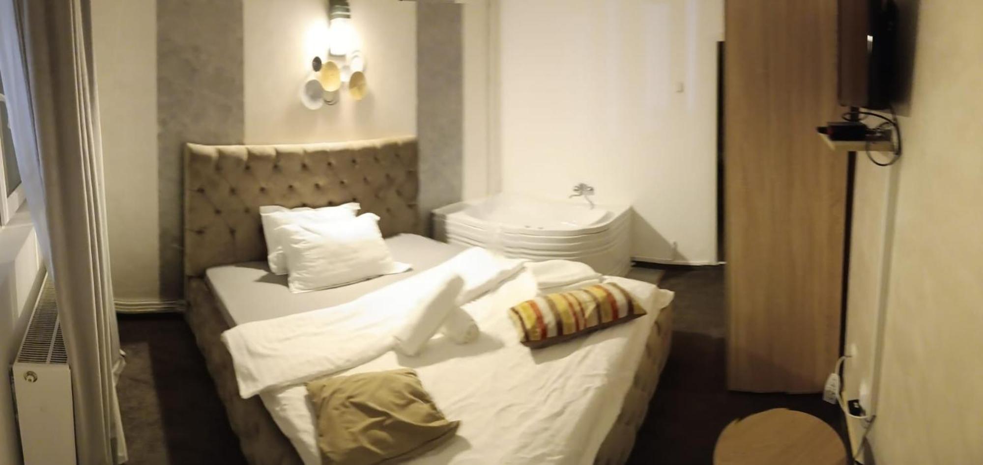Hotel La Protap Călimăneşti Extérieur photo